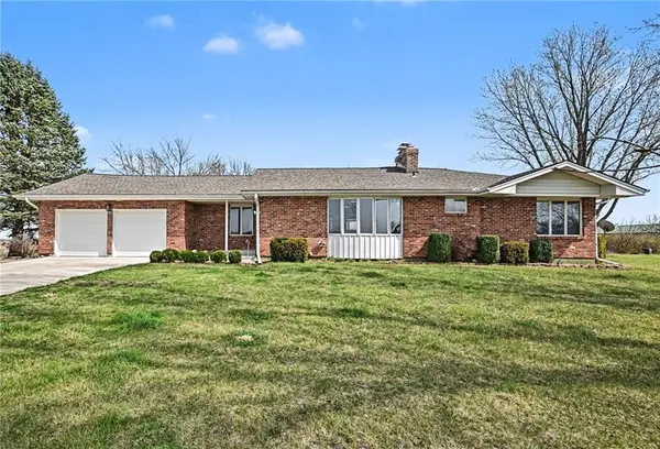 6409 Clinton County Line RD, Trimble, MO 64492