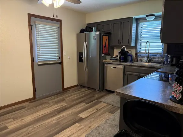 2313 & 2315 SW 6th ST, Blue Springs, MO 64014