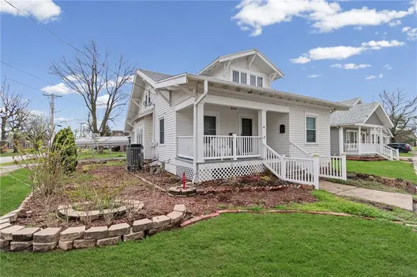 210 W 4th ST, Norborne, MO 64668