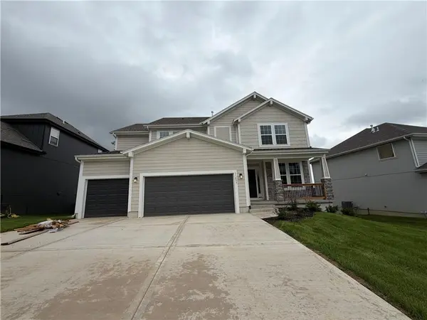 11453 S Langley ST, Olathe, KS 66061