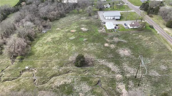 35703 E Pink Hill RD, Oak Grove, MO 64057