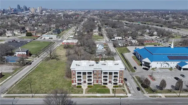 1614 E Linwood BLVD, Kansas City, MO 64109