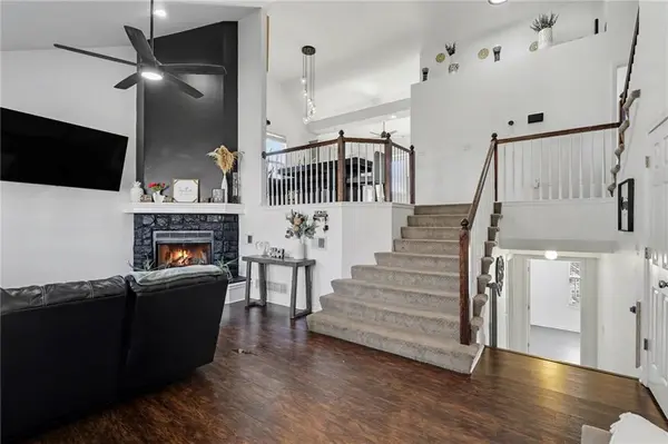 20515 W 220th TER, Spring Hill, KS 66083