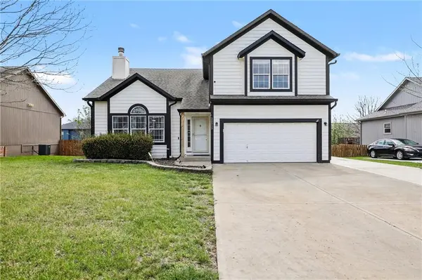 20515 W 220th TER, Spring Hill, KS 66083