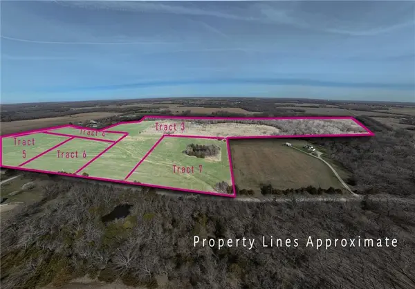 18 E 1400 RD, Baldwin City, KS 66006