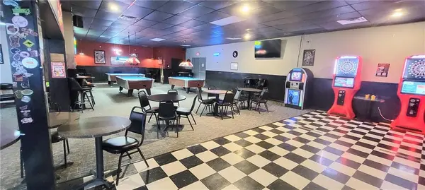 118 E Jackson ST, Iola, KS 66749