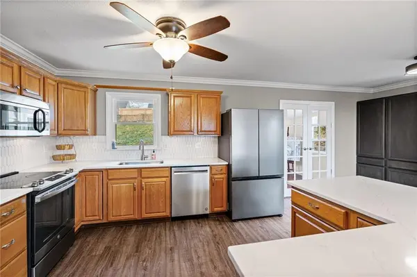 4909 Nall AVE, Roeland Park, KS 66202
