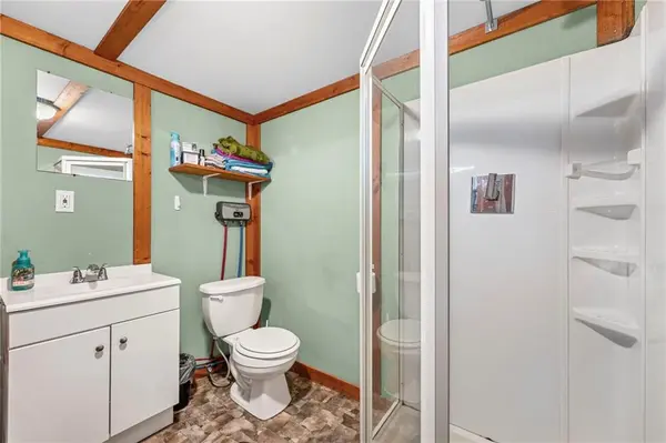 61 N Lakeview RD, Mapleton, KS 66754