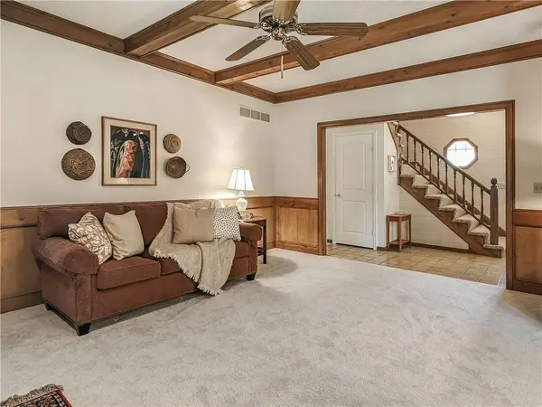 10560 Noland RD, Overland Park, KS 66215