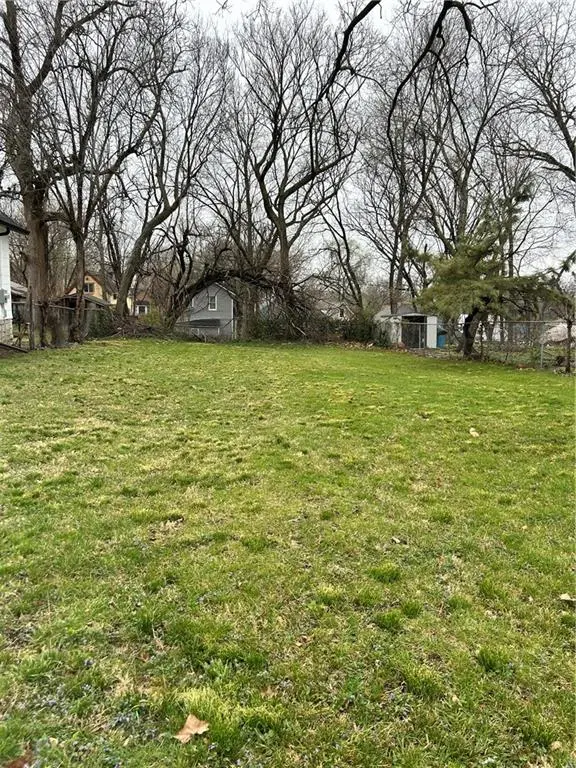 2322 POPLAR AVE, Kansas City, MO 64127