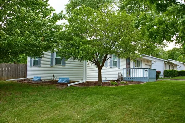 3101 SW 30th ST, Topeka, KS 66614
