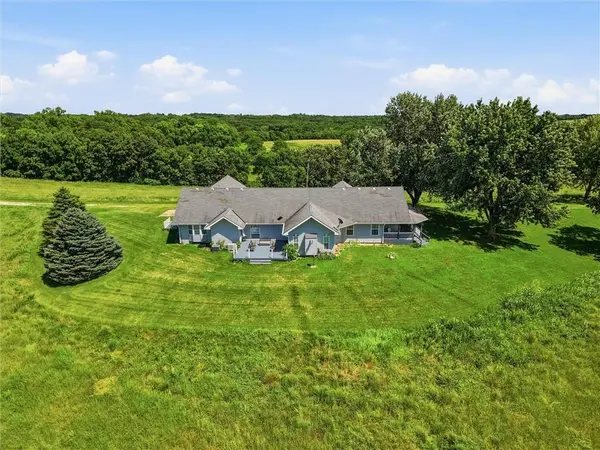 29001 219th ST, Easton, KS 66020