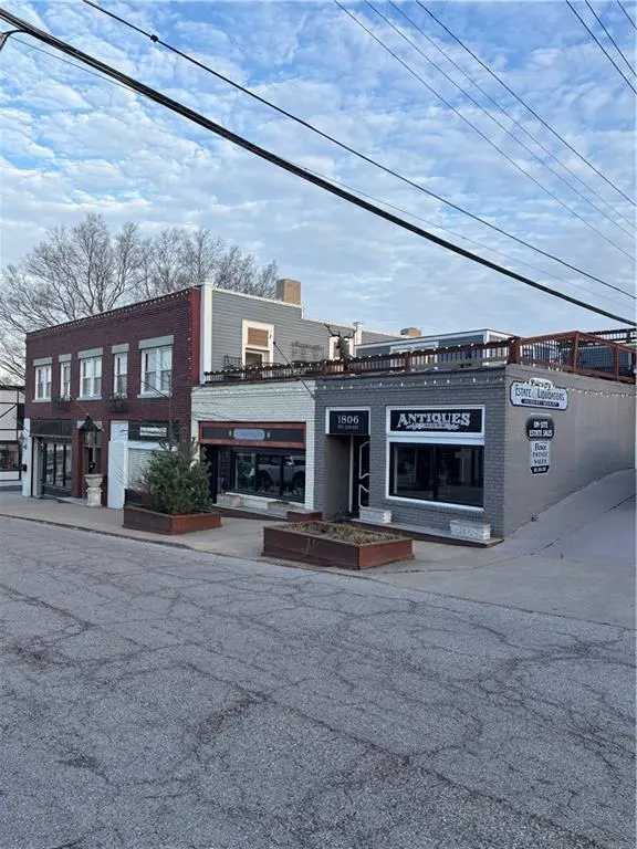 1806 W 45th ST, Kansas City, MO 64111