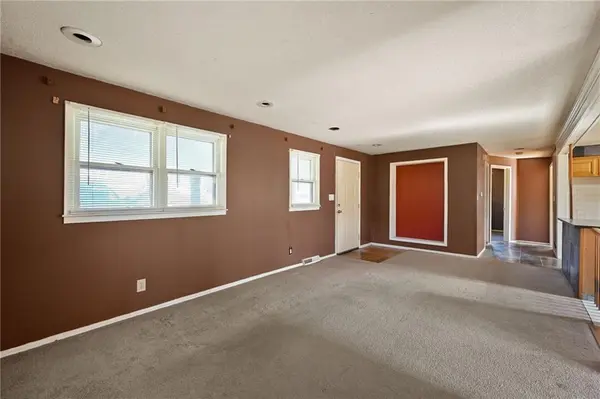 1 & 2 H ST, Lake Lotawana, MO 64086