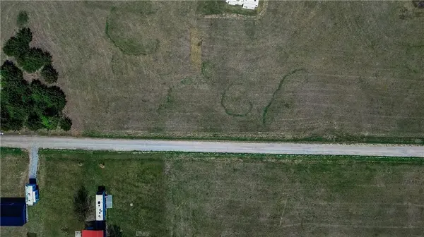 9,13,17,21,25 Badger DR, Mound City, KS 66056
