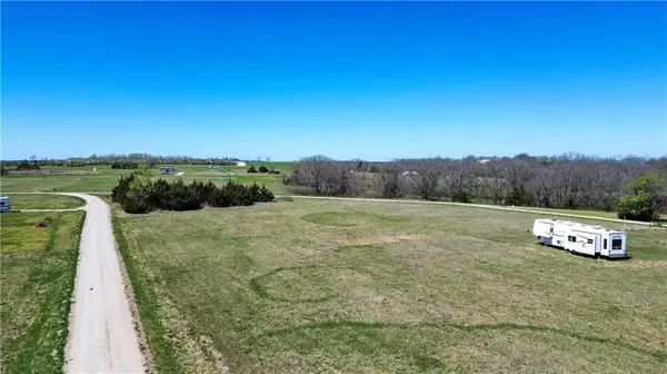 9,13,17,21,25 Badger DR, Mound City, KS 66056
