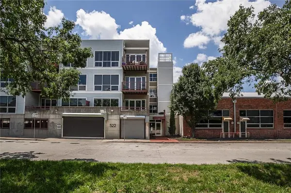 522 LOCUST LN #201, Kansas City, MO 64106