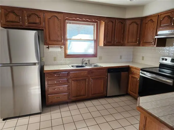 302 E Monroe ST, Pittsburg, KS 66762