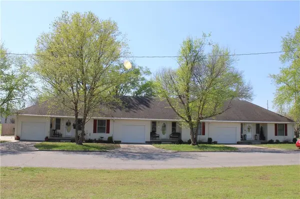 302 E Monroe ST, Pittsburg, KS 66762