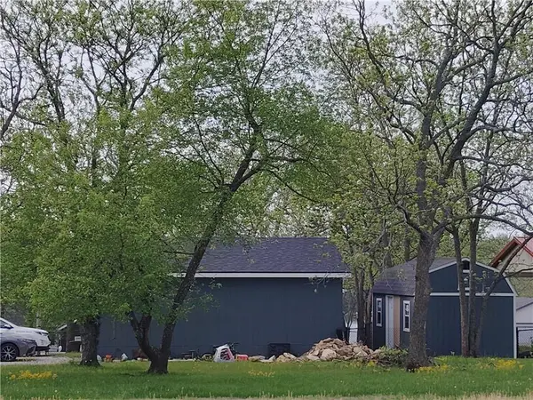 189 Timber Valley DR, Linn Valley, KS 66040