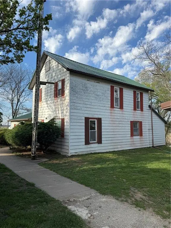 1270 Shetland RD, Burlington, KS 66839