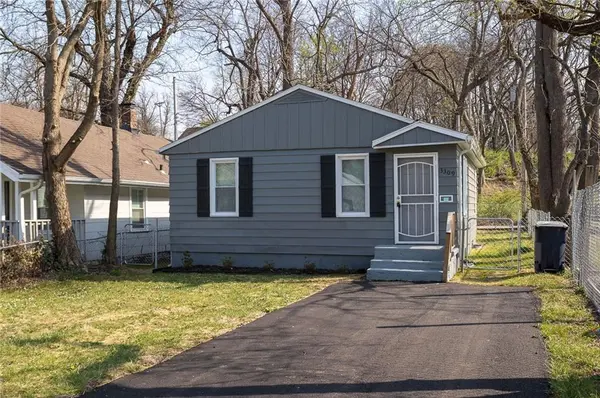 3309 E 69th ST, Kansas City, MO 64132