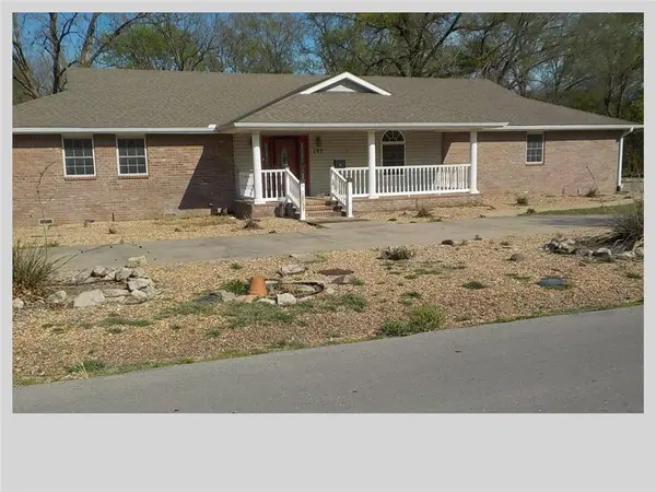 603 Cheyenne ST, Coffeyville, KS 67337