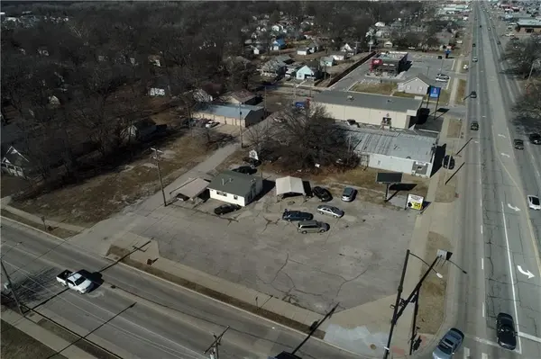 2007 N Broadway ST, Pittsburg, KS 66762