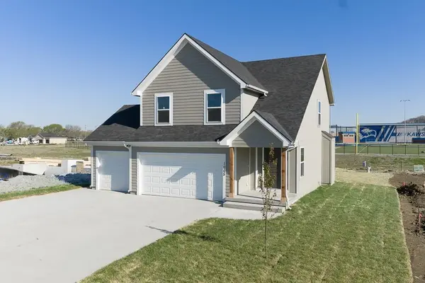 1013 2nd ST, Perry, KS 66073