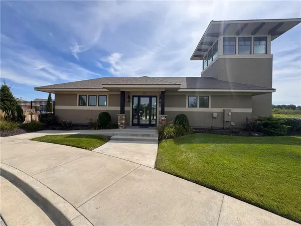 20827 W 188th TER, Spring Hill, KS 66083