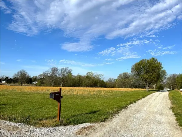 22678 S Tyson CIR, Lacygne, KS 66040