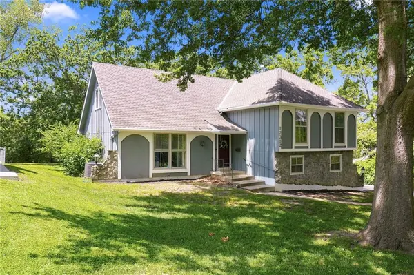 12312 Askew DR, Grandview, MO 64030