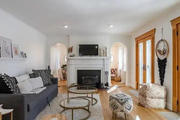 5707 Paseo BLVD, Kansas City, MO 64110