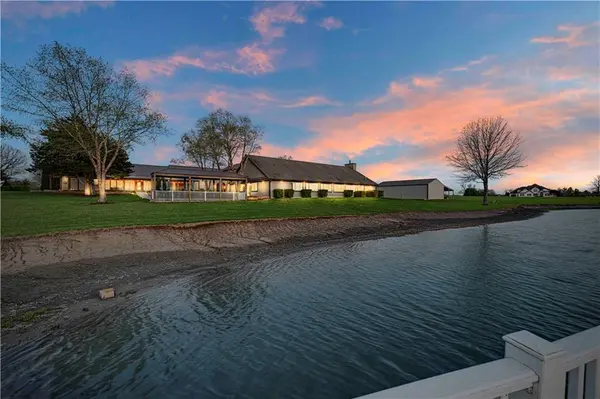 24607 NE Colbern RD, Lee's Summit, MO 64086