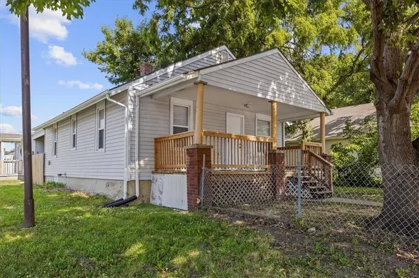 1116 S Woodland AVE, Independence, MO 64050