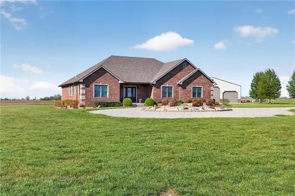 644 W 47 HWY, Girard, KS 66743