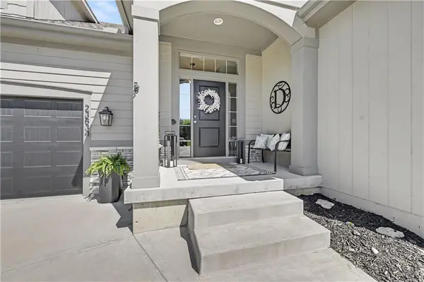 23834 W 126 TER, Olathe, KS 66061