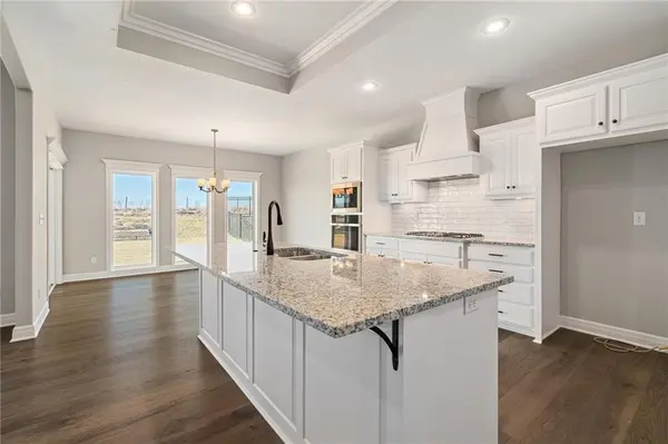 6926 NE 102nd ST, Kansas City, MO 64156