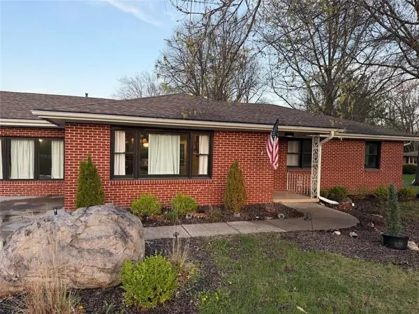 411 S Hillcrest DR, Maysville, MO 64469