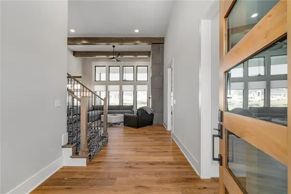 12402 W 170th TER, Overland Park, KS 66221