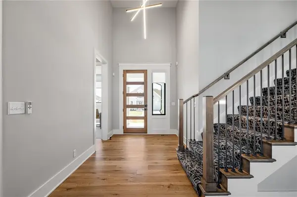 12402 W 170th TER, Overland Park, KS 66221
