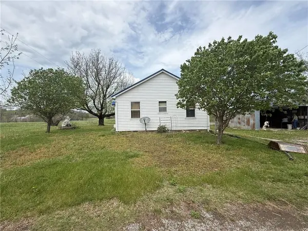 13371 Ks Highway 7 HWY, Mound City, KS 66056