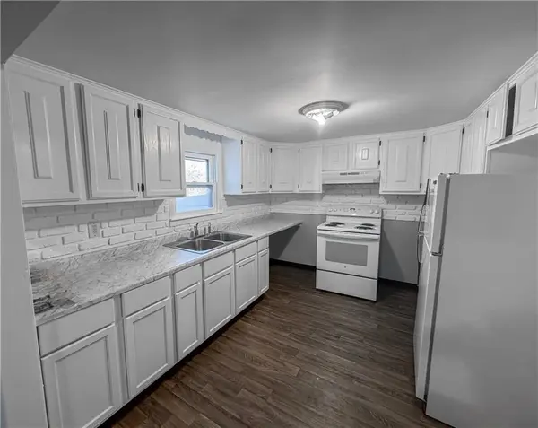 930 E Stone ST, Independence, MO 64050