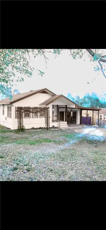 930 E Stone ST, Independence, MO 64050