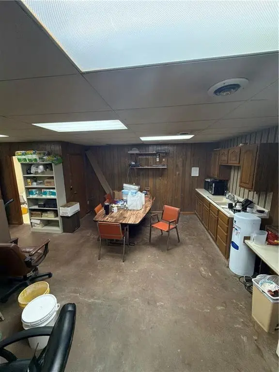 239 N Cedar ST, Moran, KS 66755