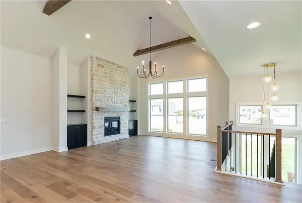 18625 Reinhardt ST, Overland Park, KS 66085