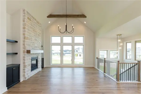 18625 Reinhardt ST, Overland Park, KS 66085