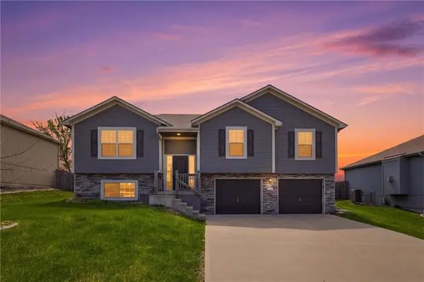 513 Bud LN, Belton, MO 64012