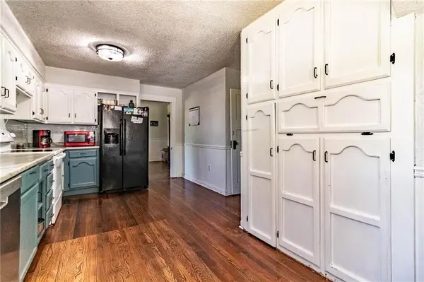 401 E Jackson ST, Windsor, MO 65360