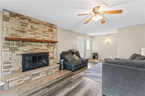 5849 Auburn RD, Topeka, KS 66610